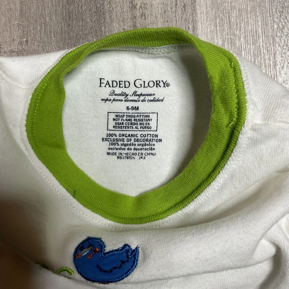 Faded Glory Boys Organic Cotton Alligator Pajama Set White Green Striped 6-9M